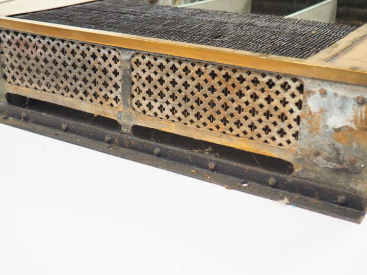 LIOTARD FRERES.  Radiateur automobile n°3204. Dim. 62 x 78 x 12 cm. (é