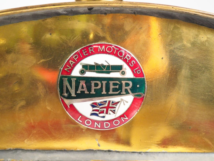 NAPIER.  Radiateur automobile. Dim. 73 x 61 x 21,5 cm.