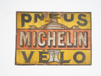 Vente aux enchères MICHELIN.  "Pneus vélo". Plaque en tôle lithographiée. Dim. 47,5 x 68 