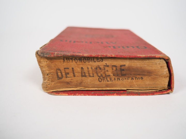 MICHELIN.  Guide rouge 1907. (accident sur la reliure, guide marqué)