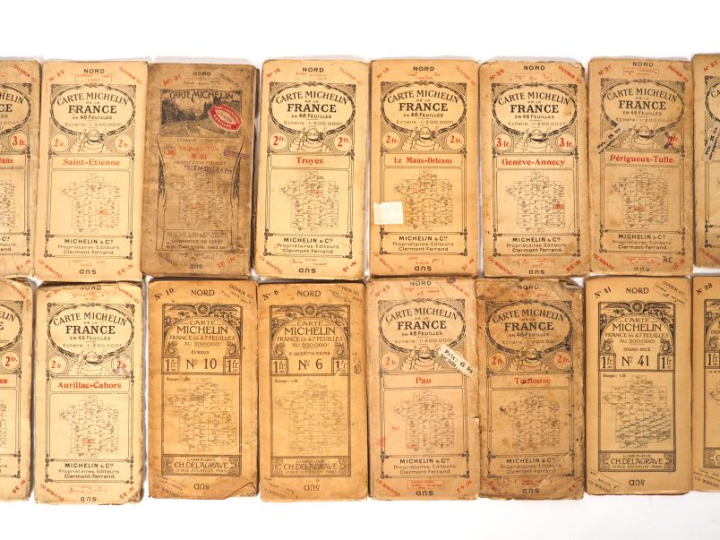 MICHELIN. Seize cartes Michelin anciennes (état d'usage).