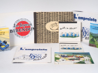 Vente aux enchères MICHELIN. Lot de livrets et fascicules sur l'histoire de Michelin.