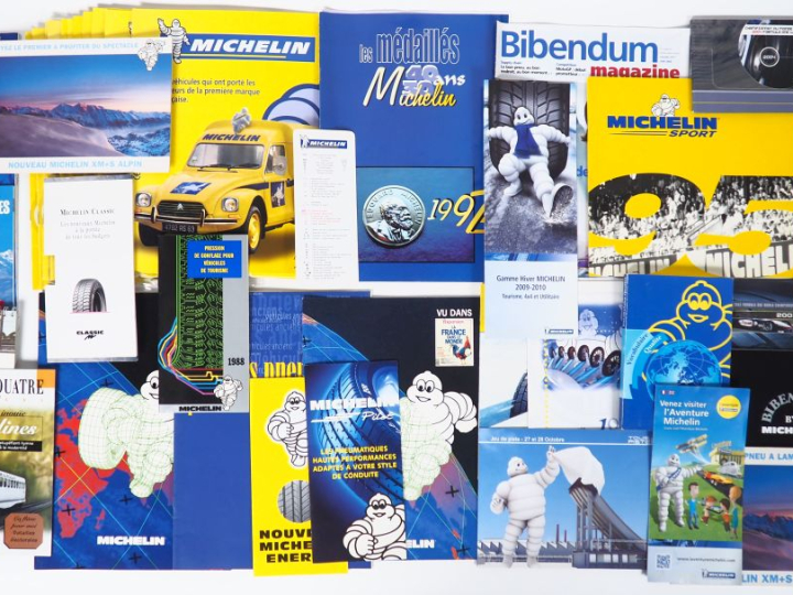 MICHELIN. Lot important de magazines et de revues, de fascicules publi