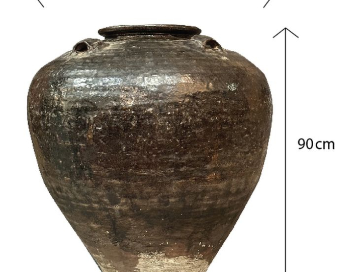 Importante jarre à quatre anses en terre vernissée brune. Dim. 90 x 84