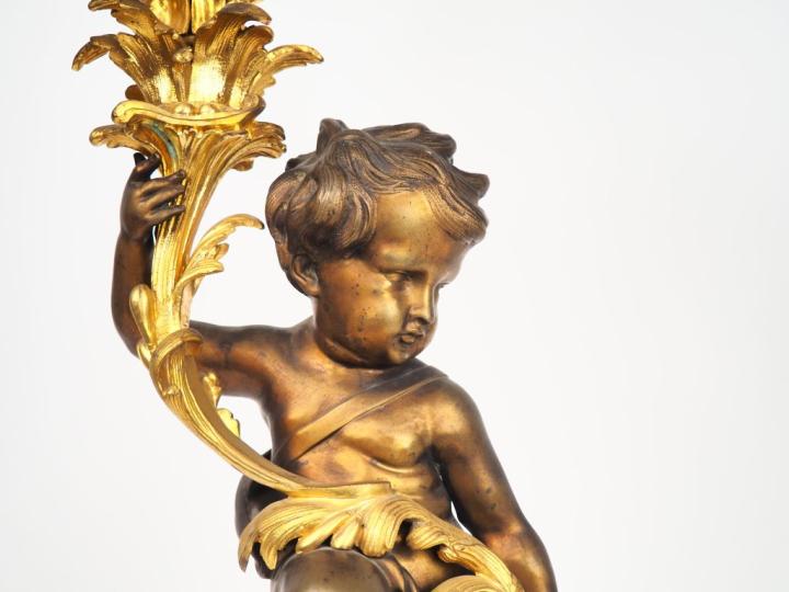 Candélabre Napoléon III en bronze, à double patine brune et dorée, à d