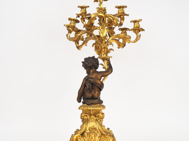 Candélabre Napoléon III en bronze, à double patine brune et dorée, à d