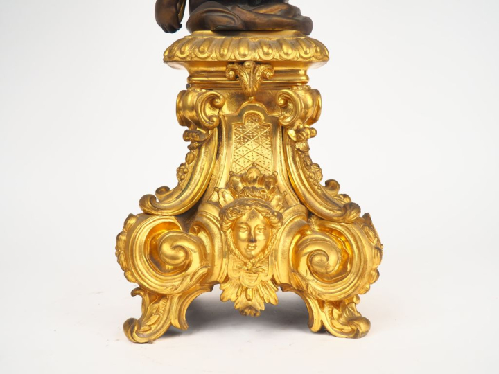 Candélabre Napoléon III en bronze, à double patine brune et dorée, à d