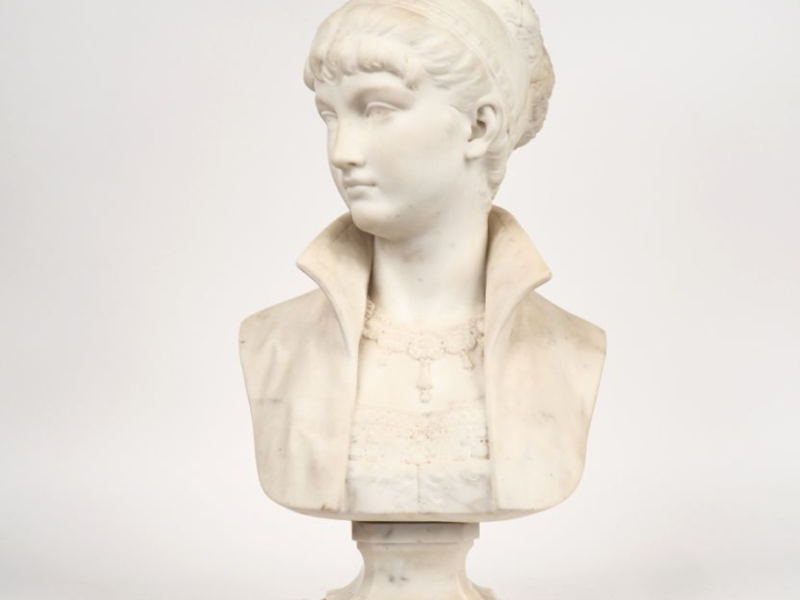 C. CERIBELLI.  "portrait de jeune femme en buste"  Sculpture en marbre