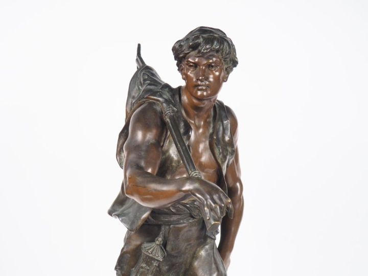E. PICAULT.  "Pêcheur" Grand bronze à double patine.  Signé. H. 80 cm.