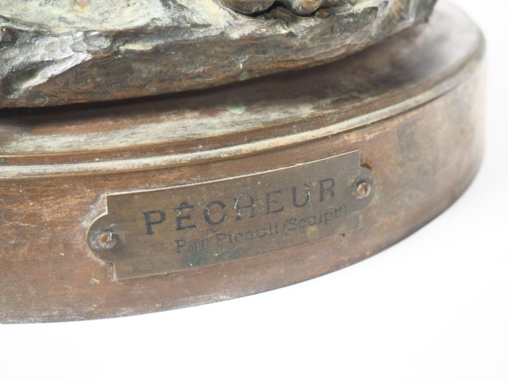 E. PICAULT.  "Pêcheur" Grand bronze à double patine.  Signé. H. 80 cm.