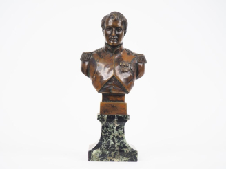 Vente aux enchères DAVID.  'portrait de l'Empereur Napoléon en buste".  Sujet en bronze  