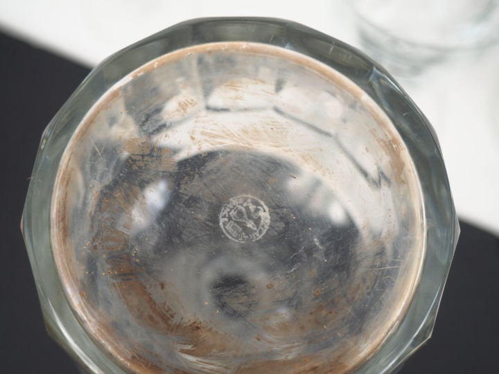 BACCARAT.  Partie de service de verres en cristal comprenant 25 verres