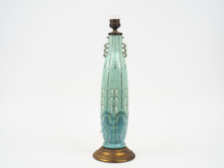 Vente aux enchères Vase Art Déco en céramique polychrome à décor de feuillage stylisé mon