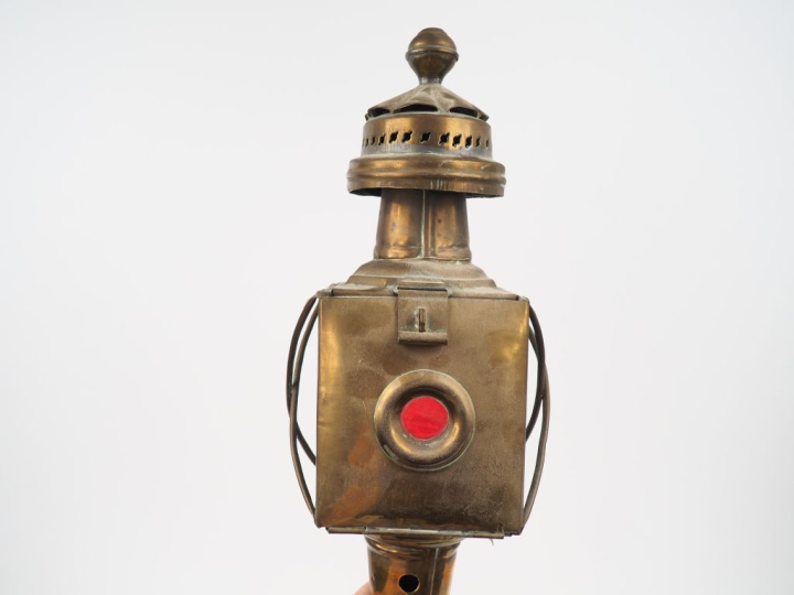 Paire de lampes de calèches en laiton et verre. H. 44 cm