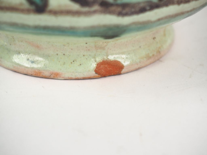 2 vases à anses en faience du Maroc Signés H. 20,5 cm - H. 19,5 cm