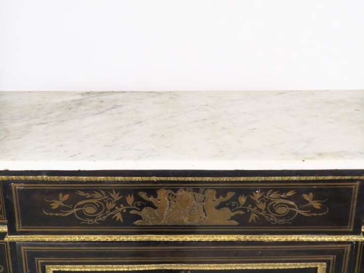 Meuble d'appui Napoléon III de style Louis XVI en marqueterie Boulle, 