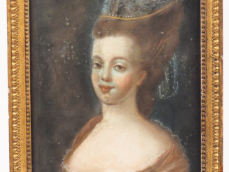 Vente aux enchères Ecole Française 1900.  "portrait de jeune fille en robe du XVIIIème" P