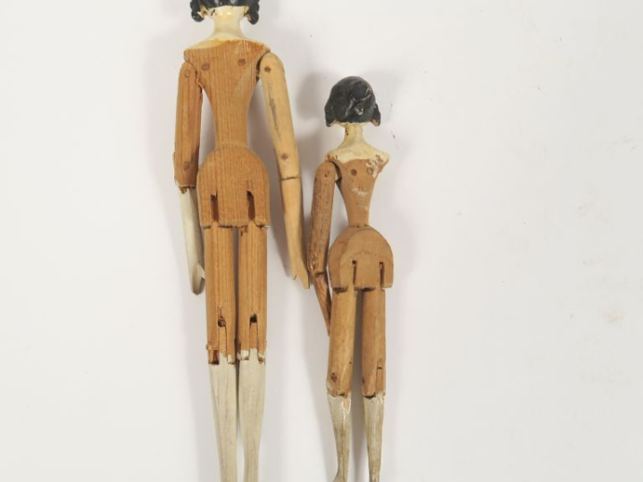 Lot de 2 poupées en bois articulé allemandes circa 1840/1850 GRODNERTA