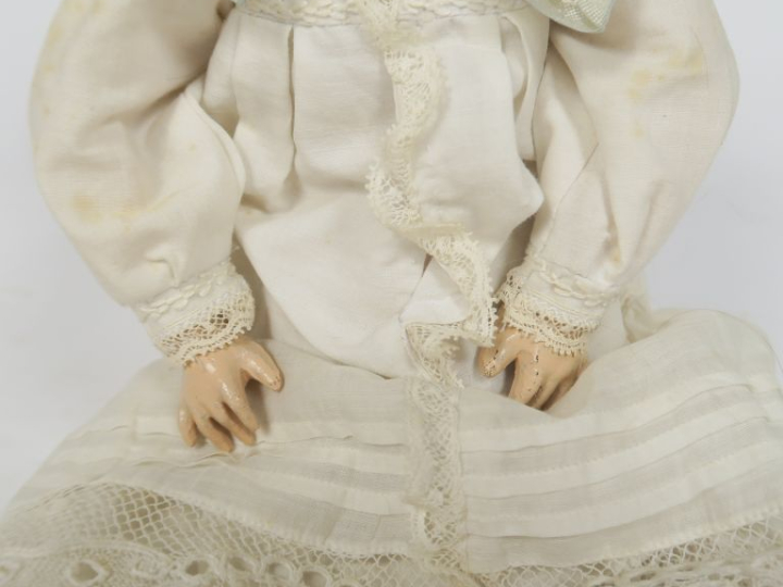 Masson poupée à tête porcelaine marquée Lorraine 0 les yeux sont en ve