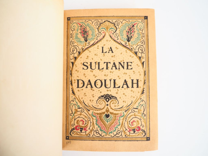 TOUSSAINT (F.). LA SULTANE DAOULAH. P., Mornay, 1923. In-8 ½ veau viol