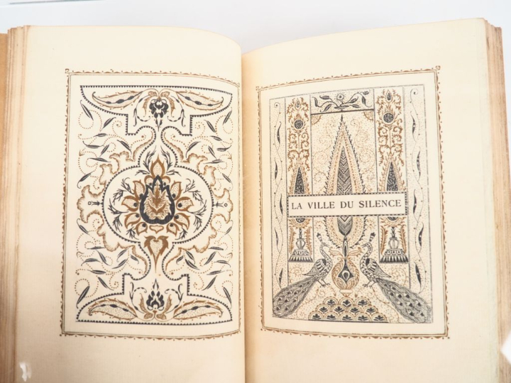 TOUSSAINT (F.). LA SULTANE DAOULAH. P., Mornay, 1923. In-8 ½ veau viol