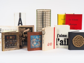 Vente aux enchères [MOREL]. ENSEMBLE DE 12 LIVRES-OBJETS édités par Robert MOREL, d’après