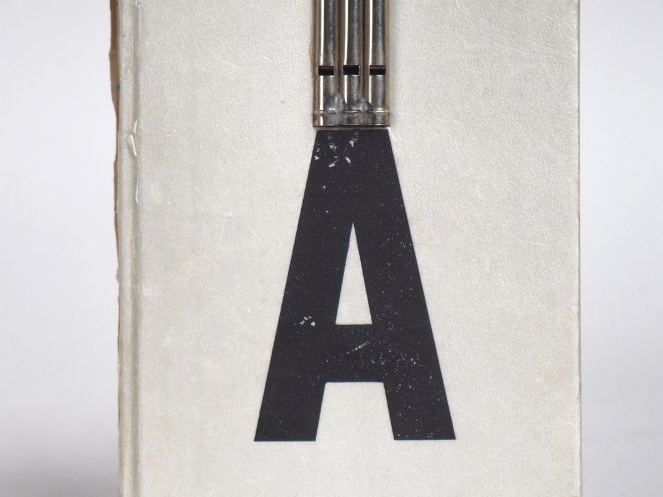 [MOREL]. ENSEMBLE DE 12 LIVRES-OBJETS édités par Robert MOREL, d’après