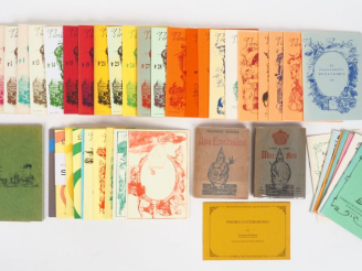 Vente aux enchères [PATAPHYSIQUE]. ENSEMBLE DE 55 NUMÉROS. -	MONITOIRES. 24 numéros : n° 