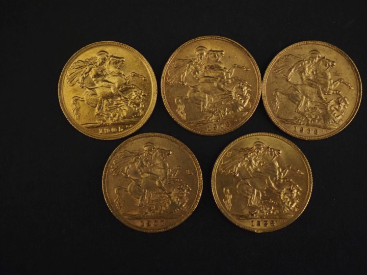Cinq pièces Souverains or, 1905, 1907, 1908, 1910 et 1928. FRAIS ACHET