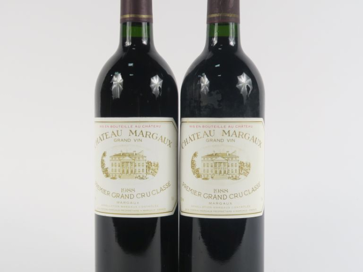 2 BOUTEILLES CHÂTEAU MARGAUX 1er GCC MARGAUX - 1988 - BG++