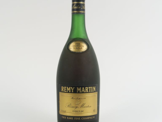 Vente aux enchères 1 BOUTEILLE COGNAC RÉMY MARTIN FINE CHAMPAGNE V.S.O.P.