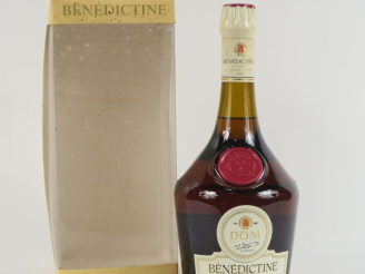Vente aux enchères 1 BOUTEILLE BÉNÉDICTINE DOM - COFFRET