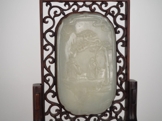 Vente aux enchères Chine, fin de l'époque Qing, Ecran de lettré en bois, à décor ajouré d