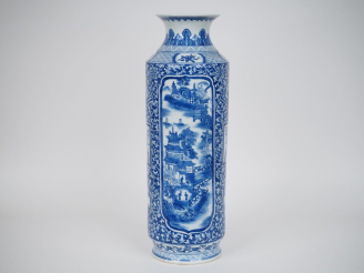 Vente aux enchères Chine, seconde moitié du Xxe siècle,  Important vase cylindrique, en p