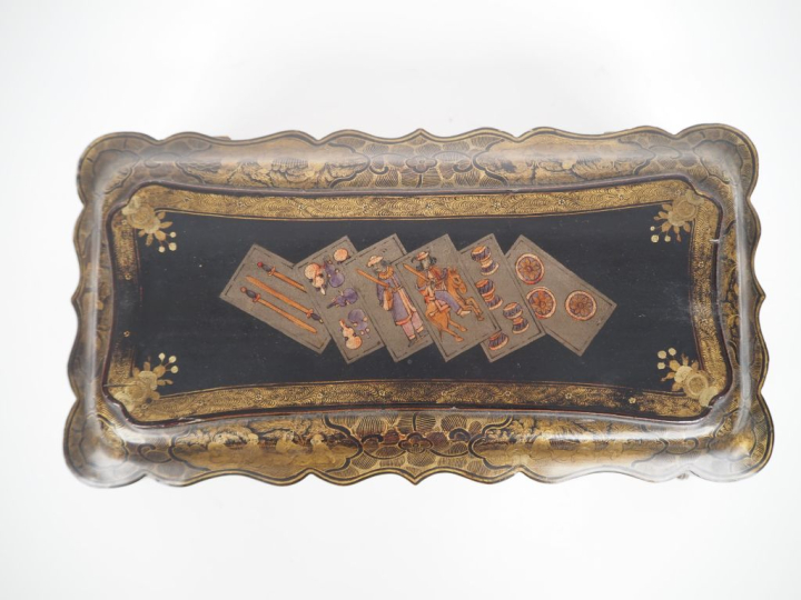 Travail de Canton pour l'exportation, vers 1900, Coffret à jeux, en la