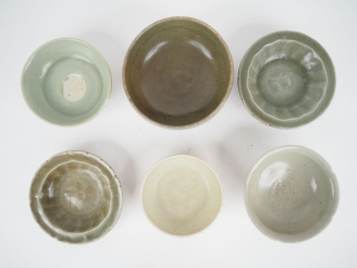 Vente aux enchères Chine, Annam du XVe au XVIIe siècle, Six coupes et bols en céramique é