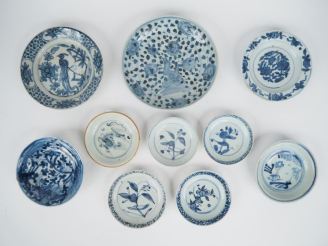 Vente aux enchères Chine, du XVIe au XVIIIe siècle,  10 coupes et coupelles en porcelaine
