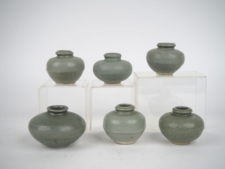 Chine, Annam XIIIe au XVIIe siècle, 6 petits pots globulaires en céram