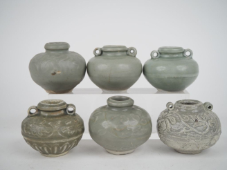 Vente aux enchères Chine, Annam du XIIIe au XVIIe siècle, 6 petits pots globulaires en cé