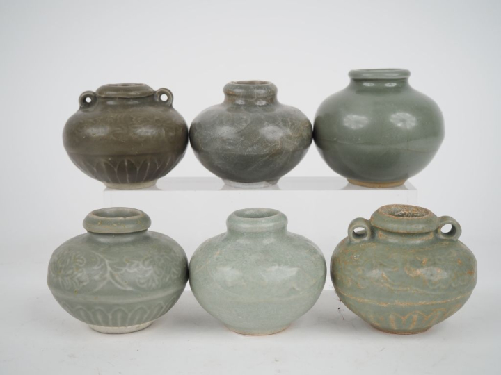 Chine, Annam du XIIIe au XVIIe siècle, 6 petits pots globulaire en cér