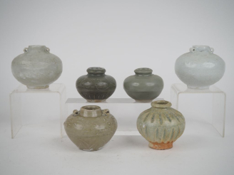 Vente aux enchères Chine, Annam du XIIIe au XVIIe siècle, 6 pots globulaires en céramique