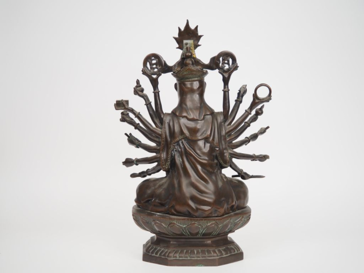 Vietnam, fin XIXe siècle,  Statuette en bronze, représentant la divini