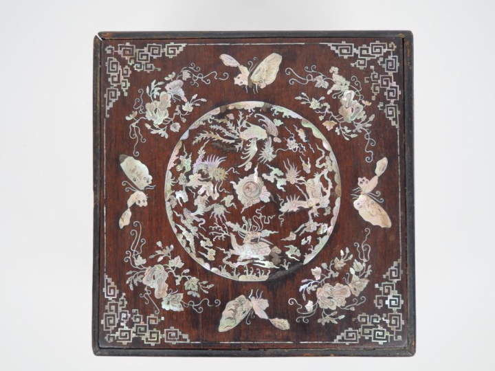 Indochine vers1920,  Coffret couvert en bois de palissandre "dalbergia