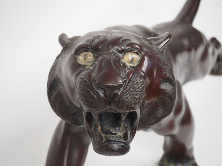 Japon, période meiji vers 1900, Important okimono en bronze représenta