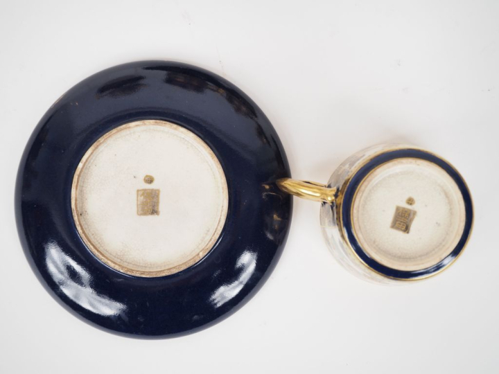 Satsuma, vers 1920  Service à thé comprenant quinze pièce en porcelain