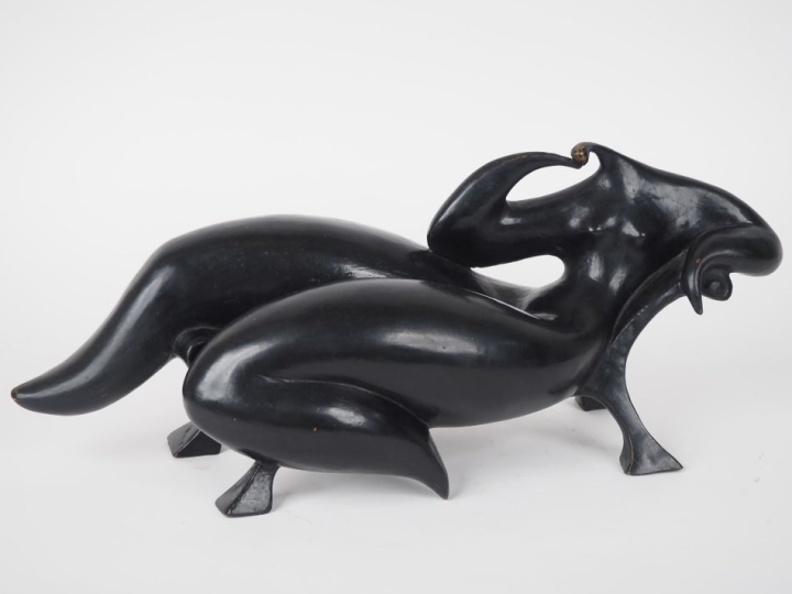 TOUTAIN.  "la Vénus au divan" Sculpture en bronze à patine noire  Sign