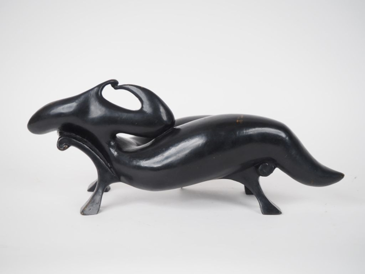 TOUTAIN.  "la Vénus au divan" Sculpture en bronze à patine noire  Sign