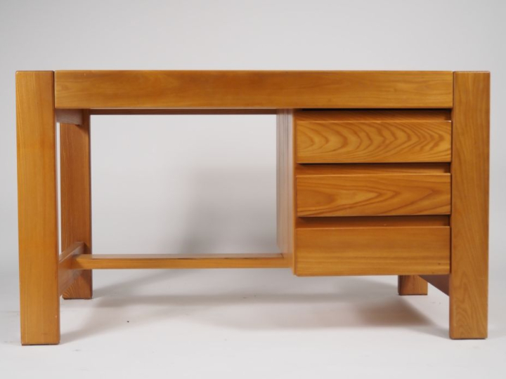 Roland HAESSLER pour MAISON REGAIN. Bureau à caisson  années 70 en orm