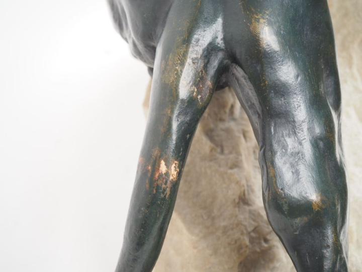 MERCULIANO.  "Le tigre à l'affut" Grande sculpture en bronze à patine 