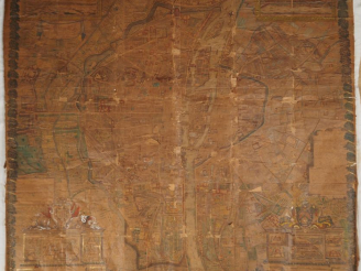 Vente aux enchères Plan de Paris XVIIIème rehaussé.  Dim. 133 x 139 cm  (mauvais état)